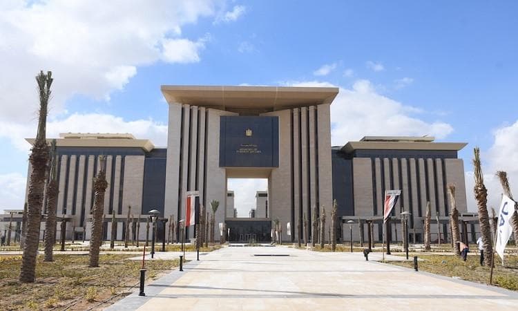 مصر تدين استهداف إيران لناقلة سعودية في مضيق هرمز