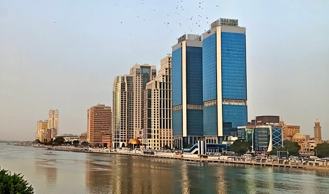 القاهرة