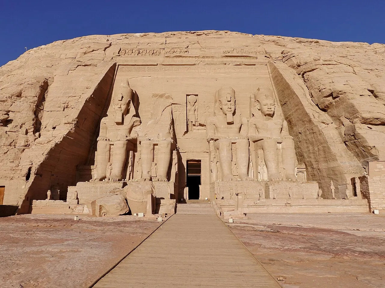 أبو سمبل — محافظة أسوان